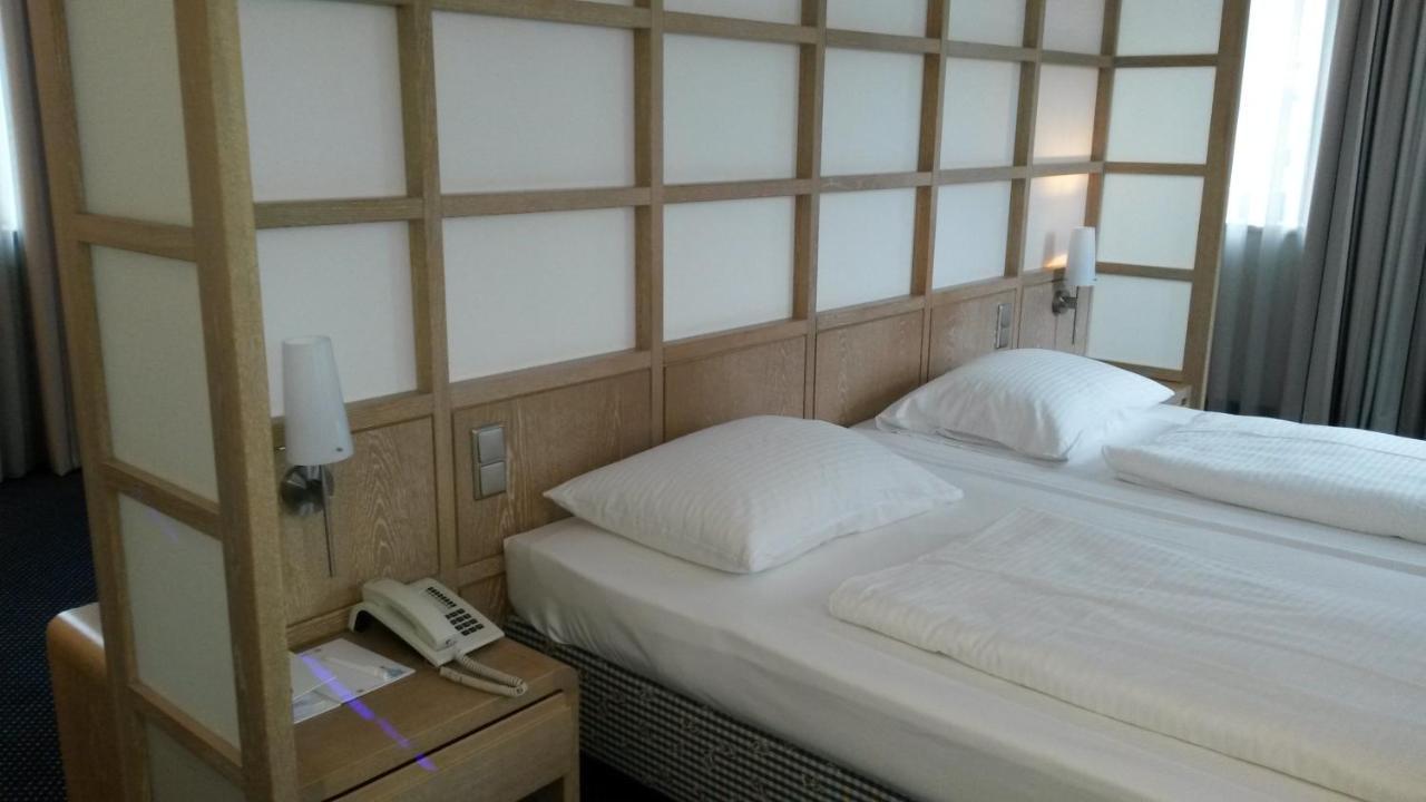 Hotel Zur Post Aschheim Bagian luar foto