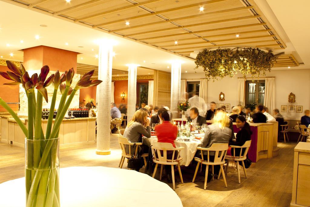 Hotel Zur Post Aschheim Bagian luar foto