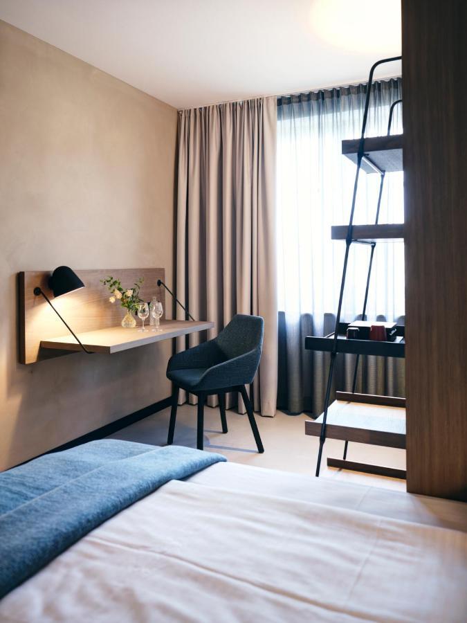 Hotel Zur Post Aschheim Bagian luar foto
