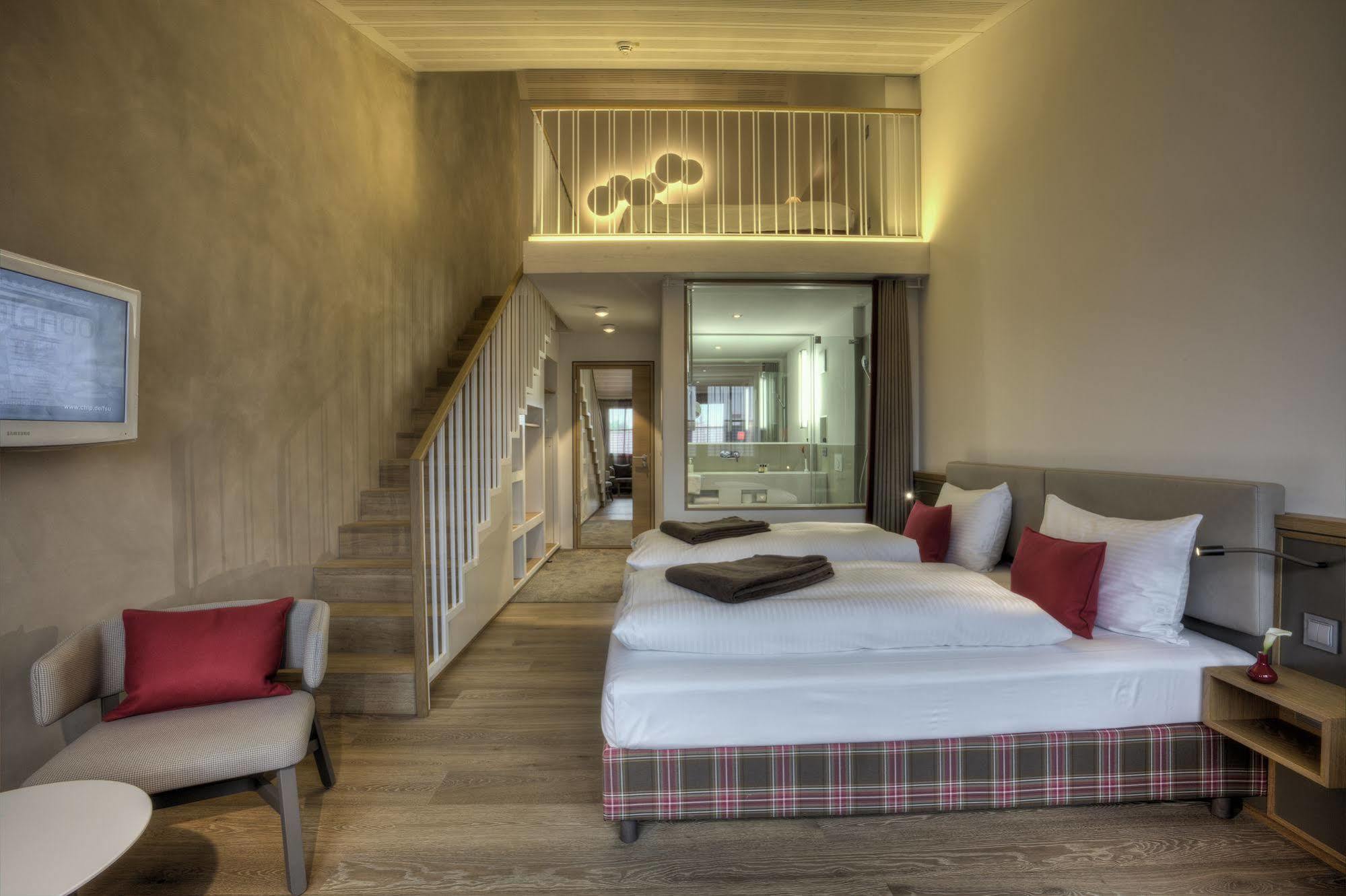 Hotel Zur Post Aschheim Bagian luar foto