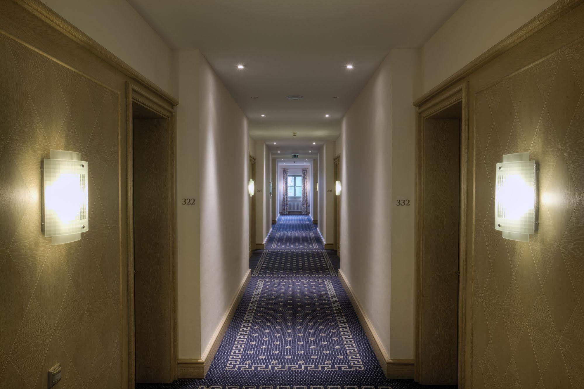Hotel Zur Post Aschheim Bagian luar foto